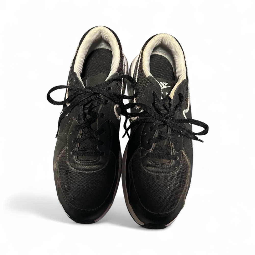 Black and White Air Max Sneakers size 6